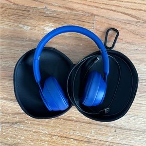 Beats by Dre wireless noise cancelling headphones in blue